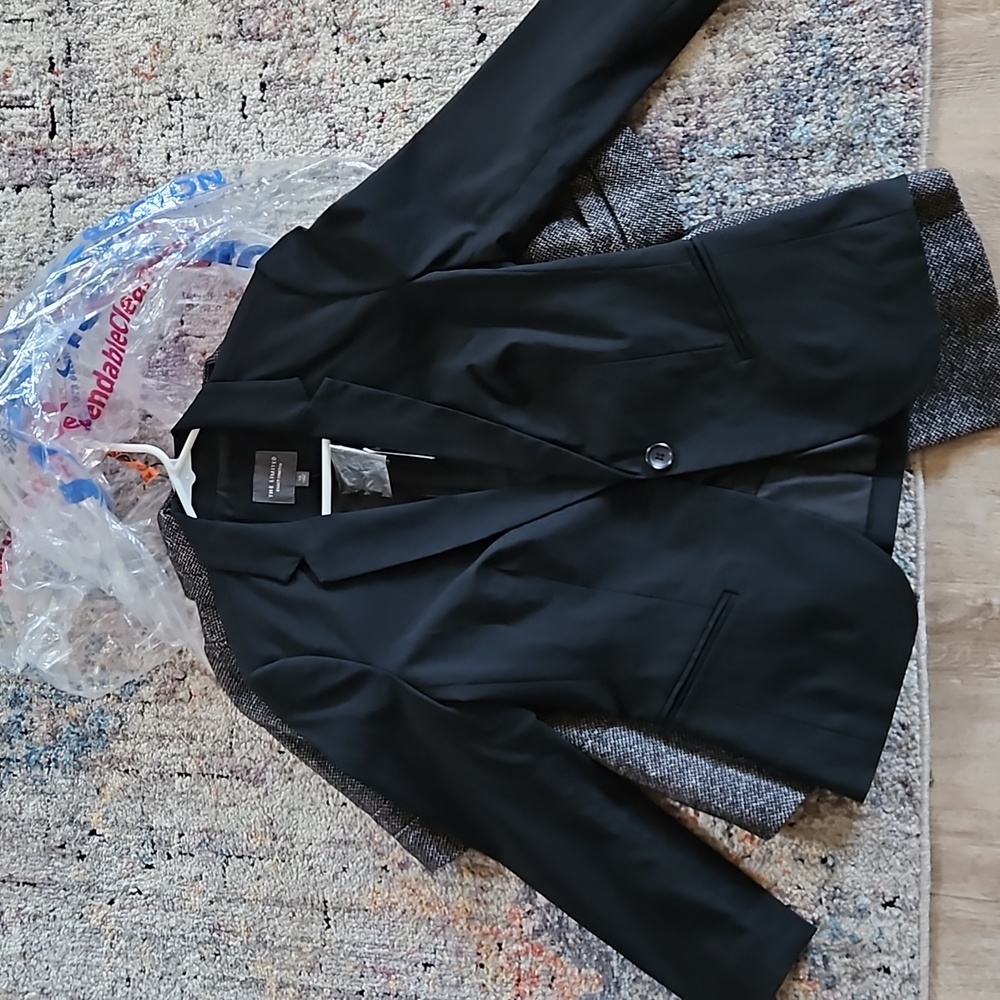 Exact Stretch by The Limited, women's black suit jacket, size XS